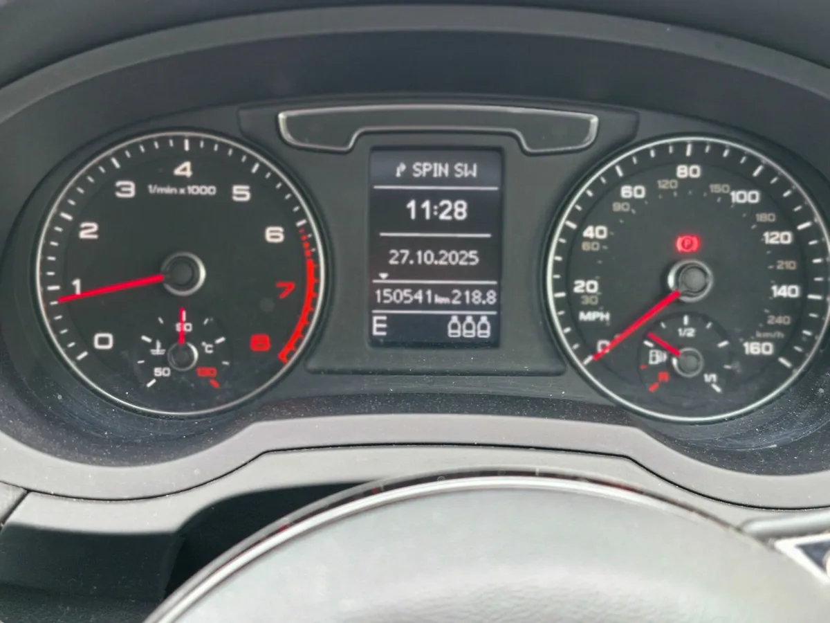 Audi Q3 2018 - Image 4