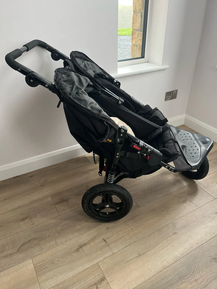 Out n About double buggy - Image 1