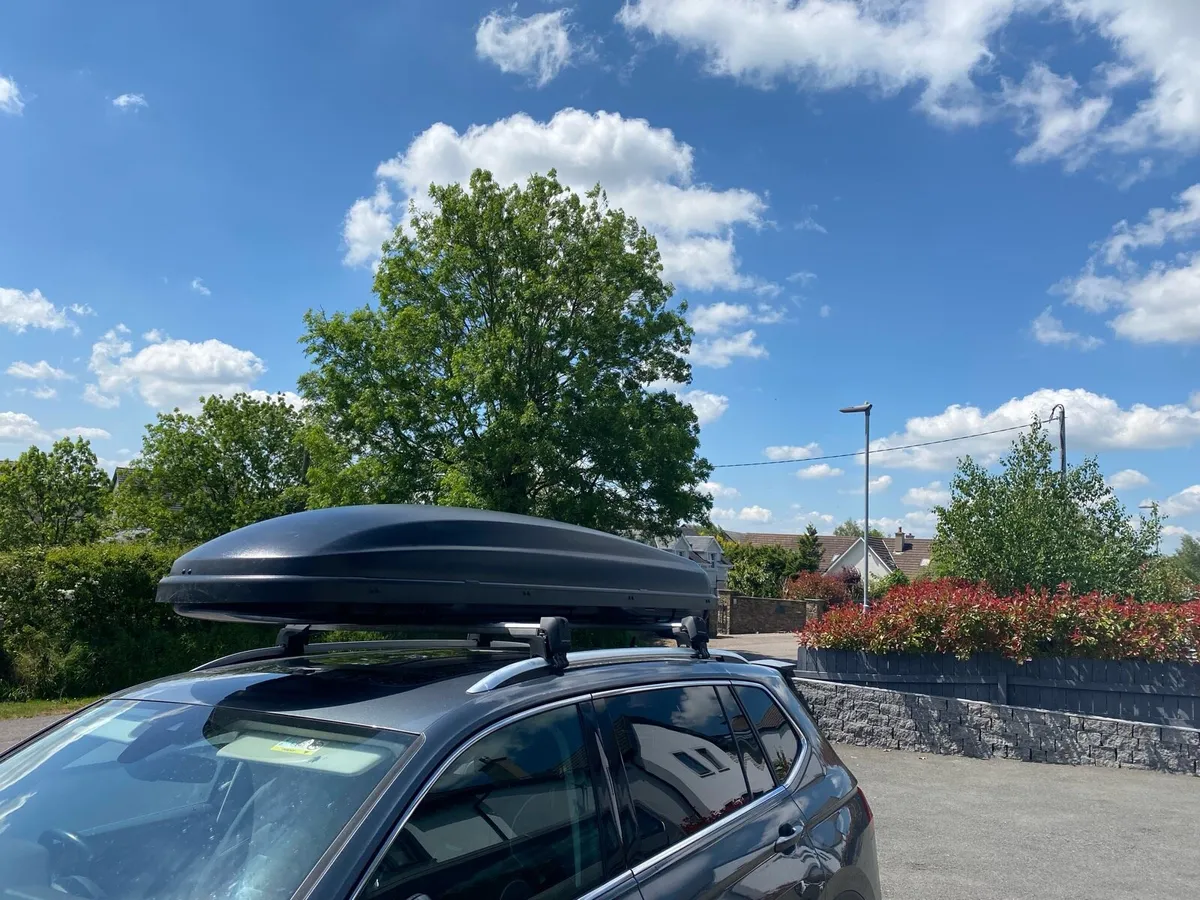 Volkswagen roof box and bars - Image 4