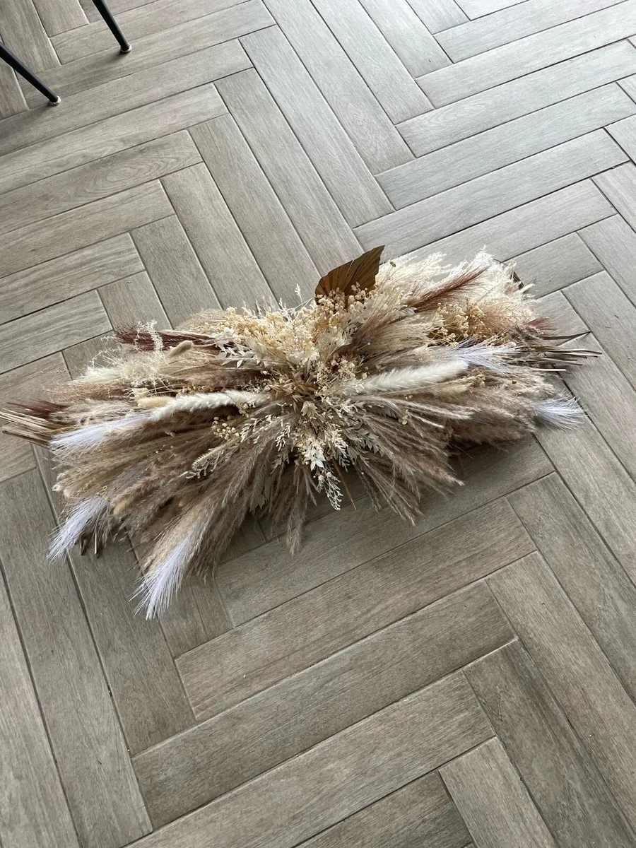 Dried flower arrangement for wedding - Image 1