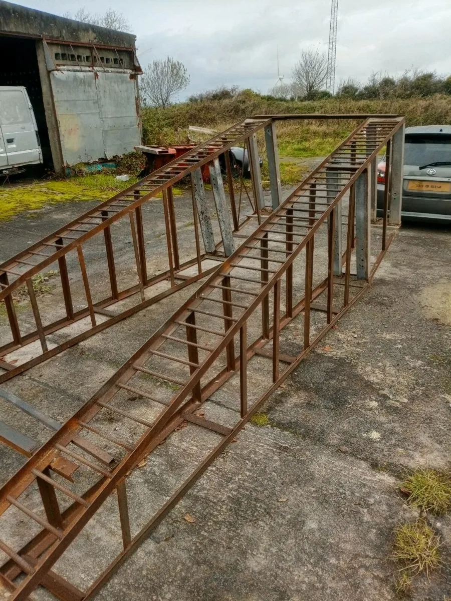 Heavy duty car inspection ramp - Image 1