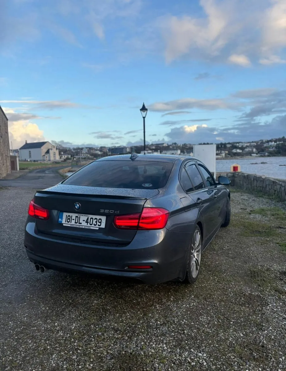 BME 320D M PERFORMANCE 2018 - Image 4