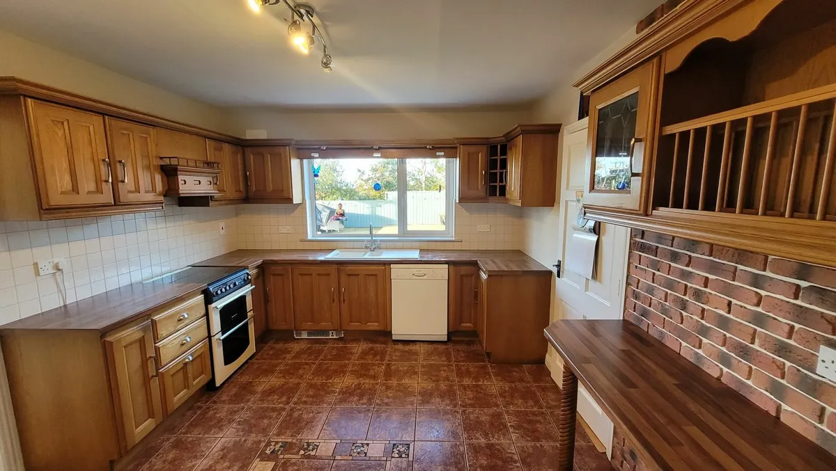 Solid Oak Kitchen - Image 2
