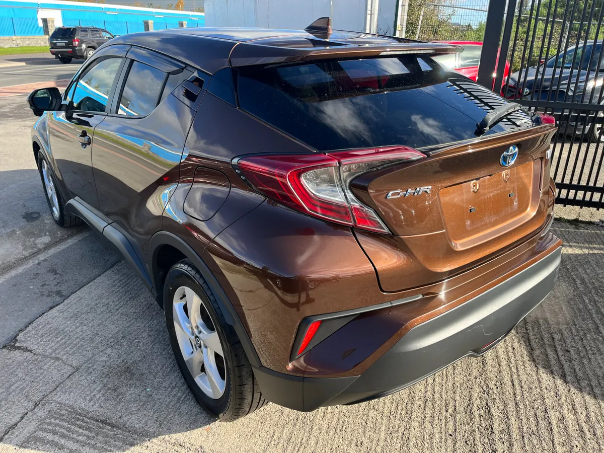 TOYOTA C-HR 2019, 1.8 HYBRID AUTO LOW KMS CAMERA - Image 4