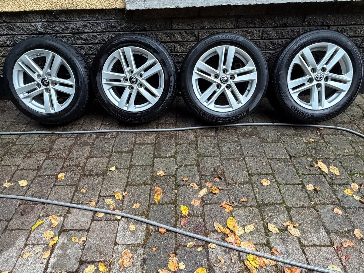 Toyota corolla alloy wheels - Image 1