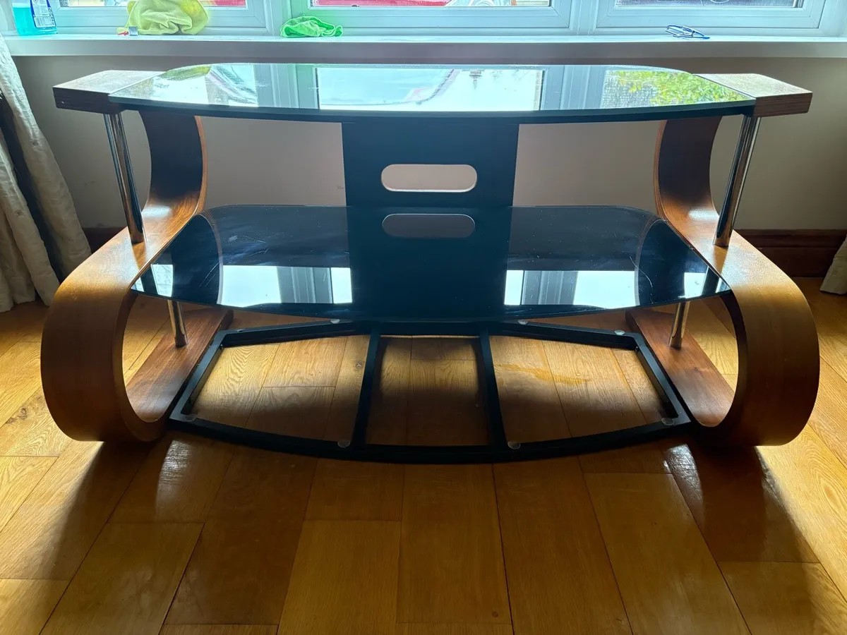 TV Unit - Image 2