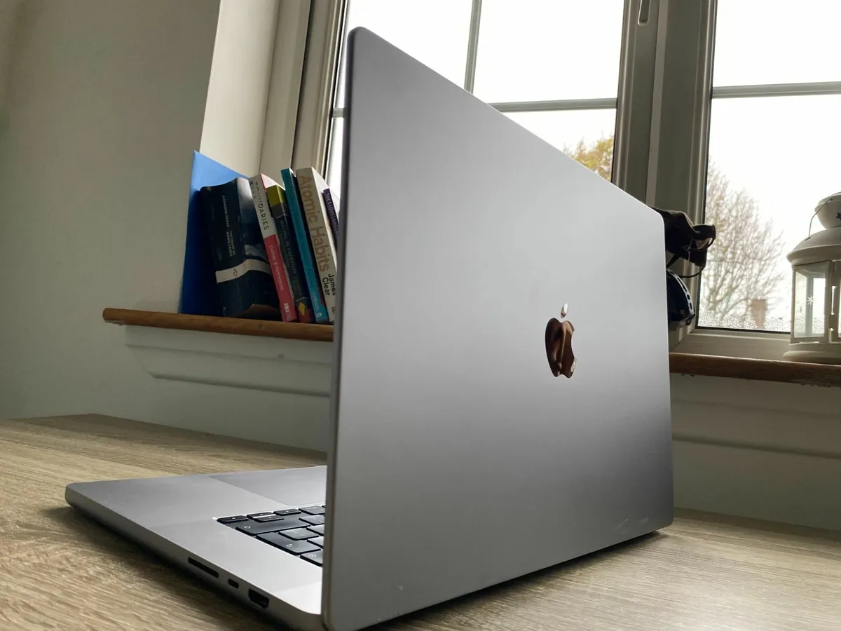 MacBook Pro 16-inch  2021 M1 Pro | 16GB | 512GB - Image 4
