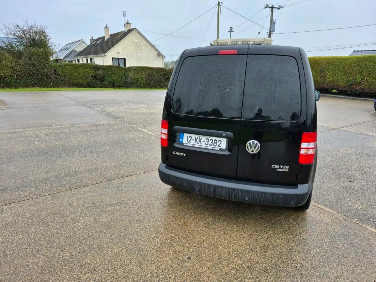 van - Image 4