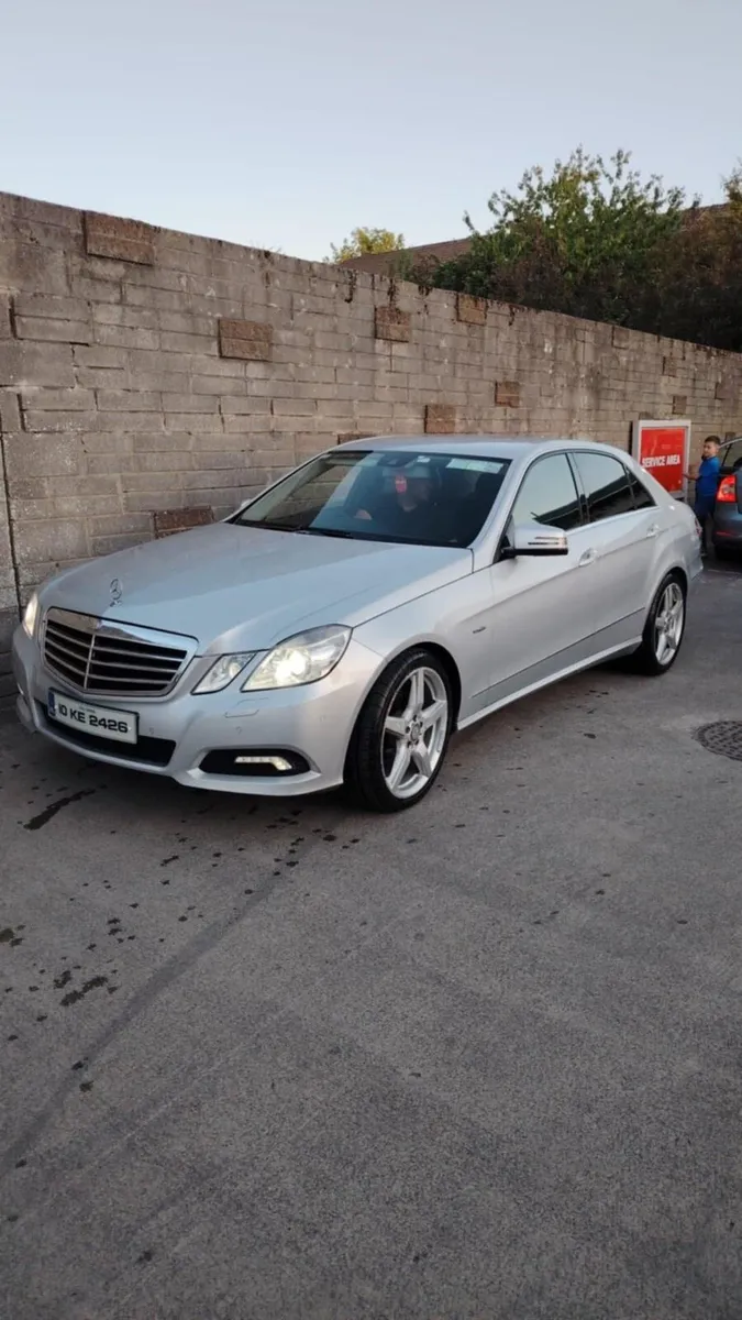 car - Image 2