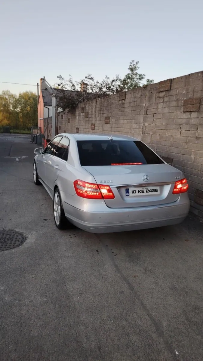car - Image 3