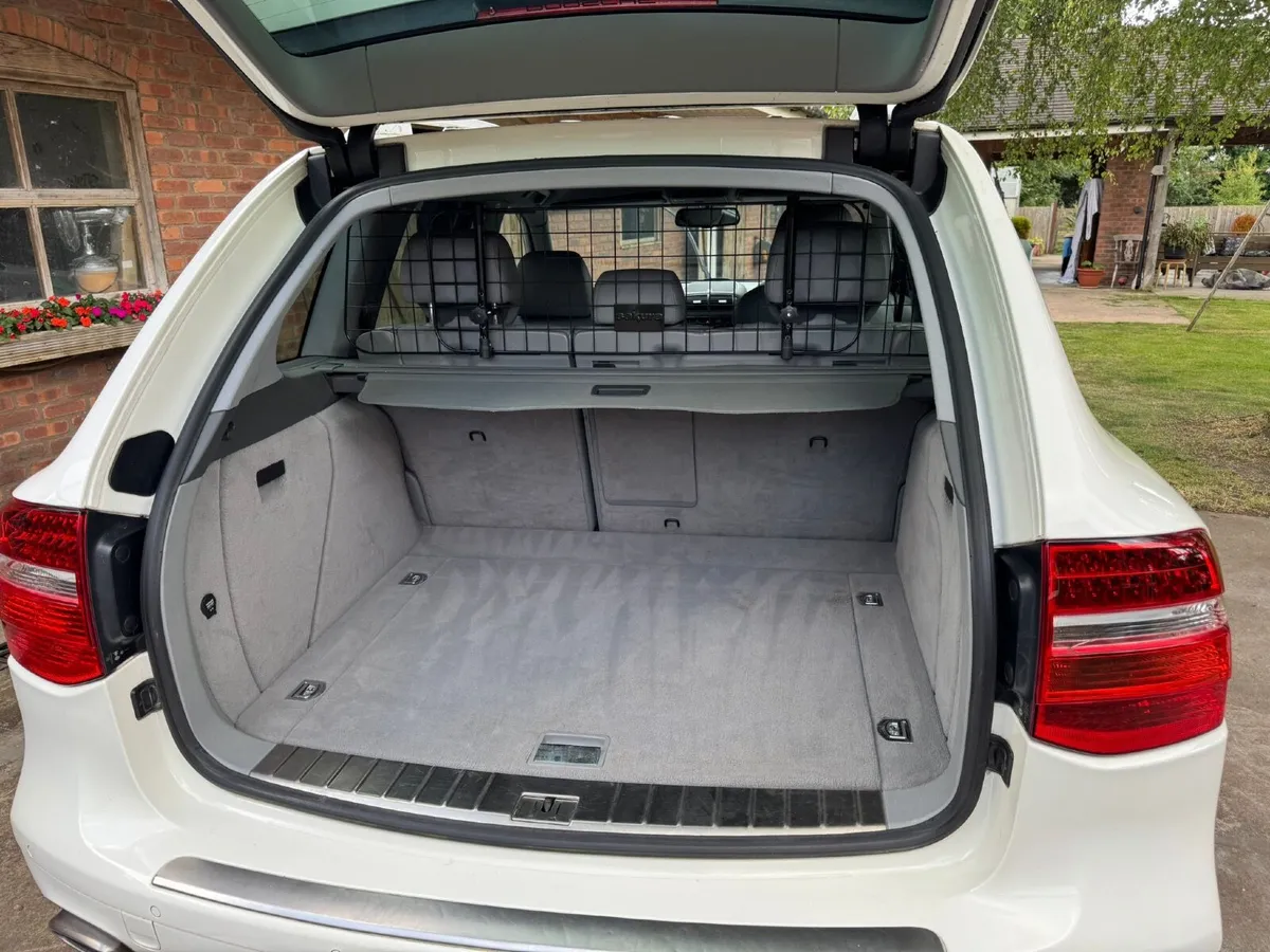 Porsche Cayenne 2009 - Image 1