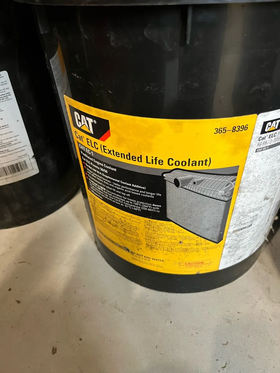 Cat oils and coolant - Image 1