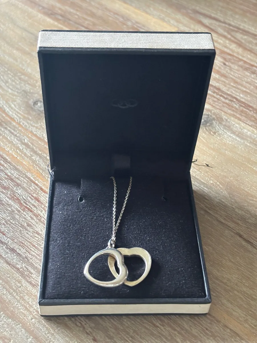 Sterling silver LINKS of  London heart necklace - Image 1