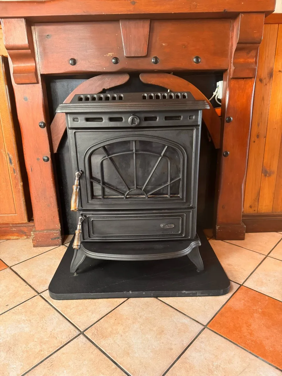 Stanley Erin boiler stove - Image 1
