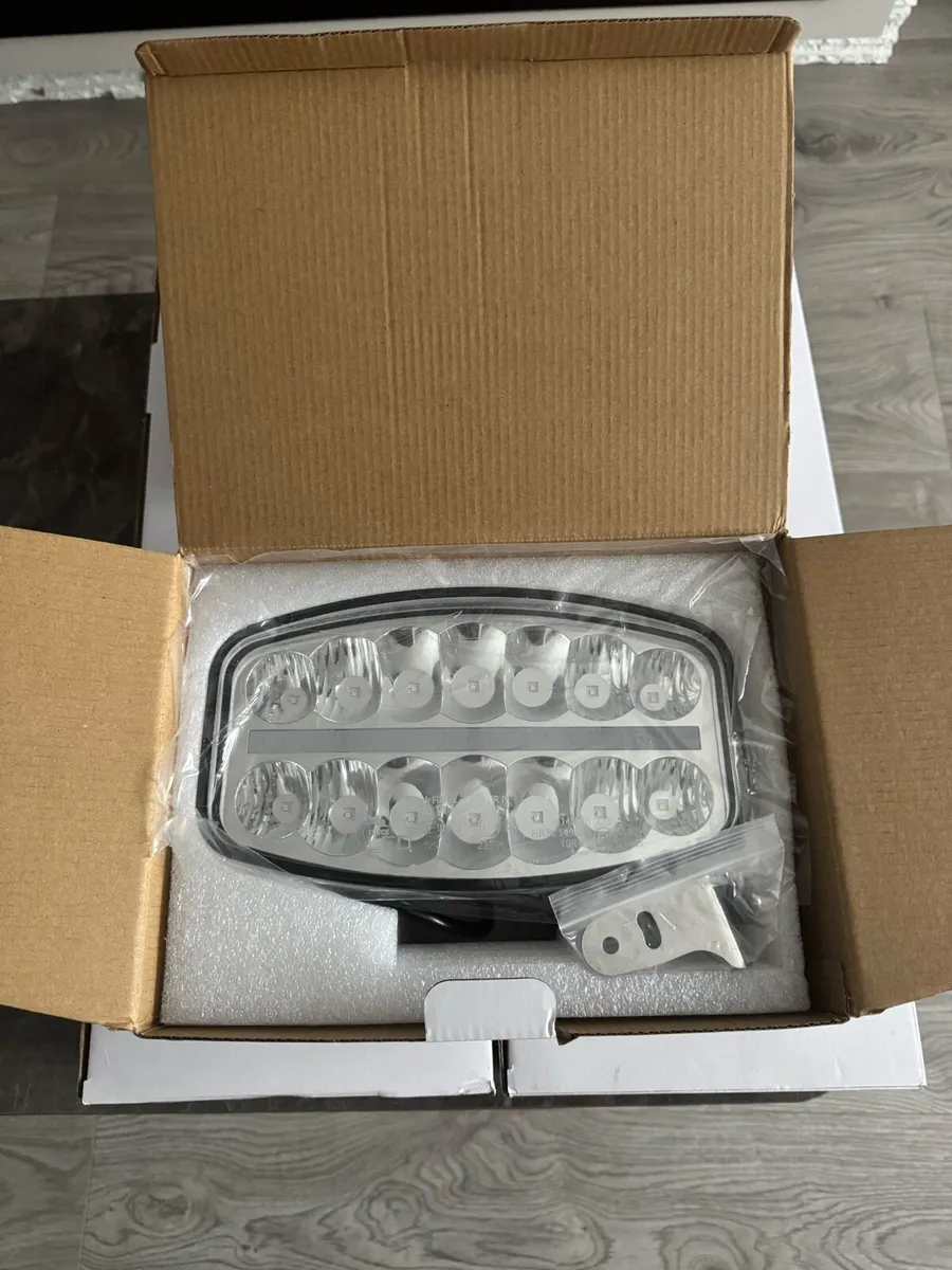 Truck spotlights - Image 1