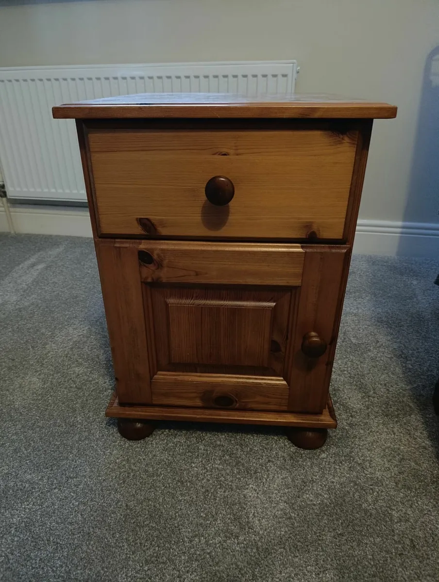 Bedside lockers - Image 2