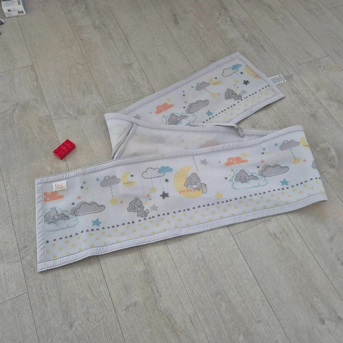 Cot wraps / cot bumpers, breathable - Image 1