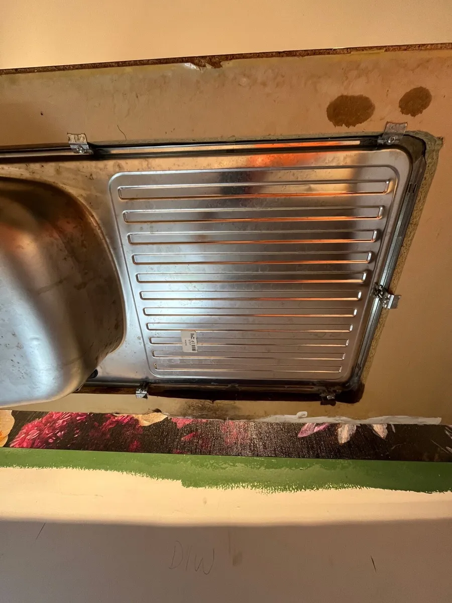 KitchenSink with tap - Image 3
