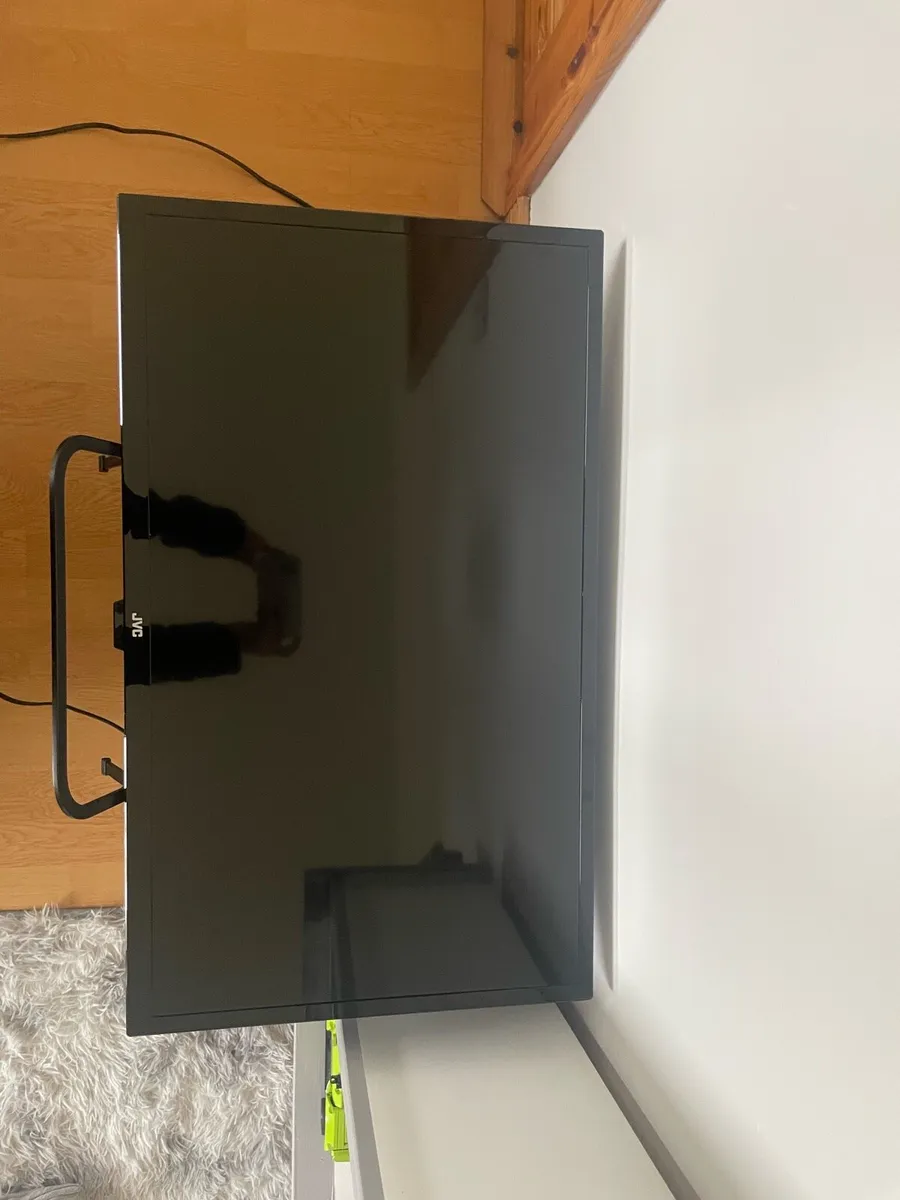 TV - Image 2