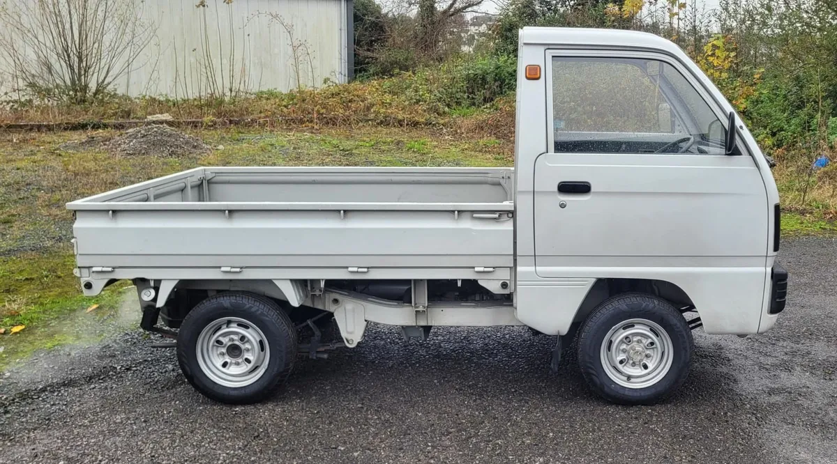 Suzuki Carry 4 Wheel Drive - 1987 - Image 1