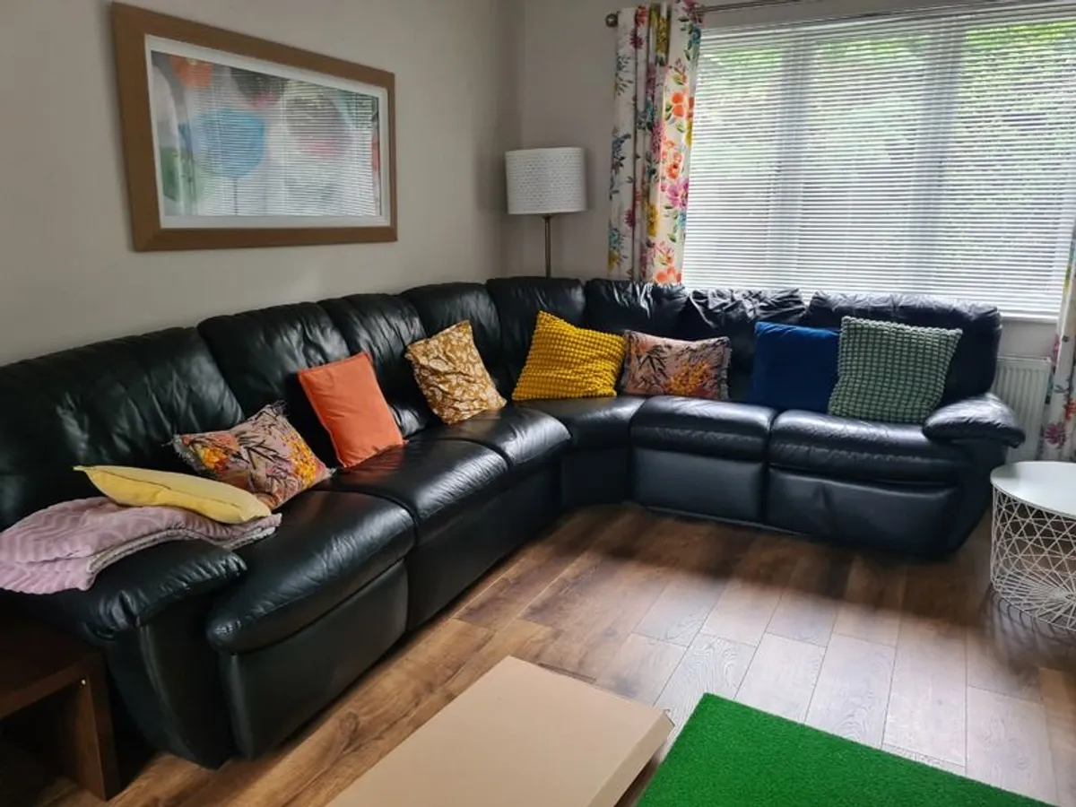 Black Leather Corner Sofa - Image 1