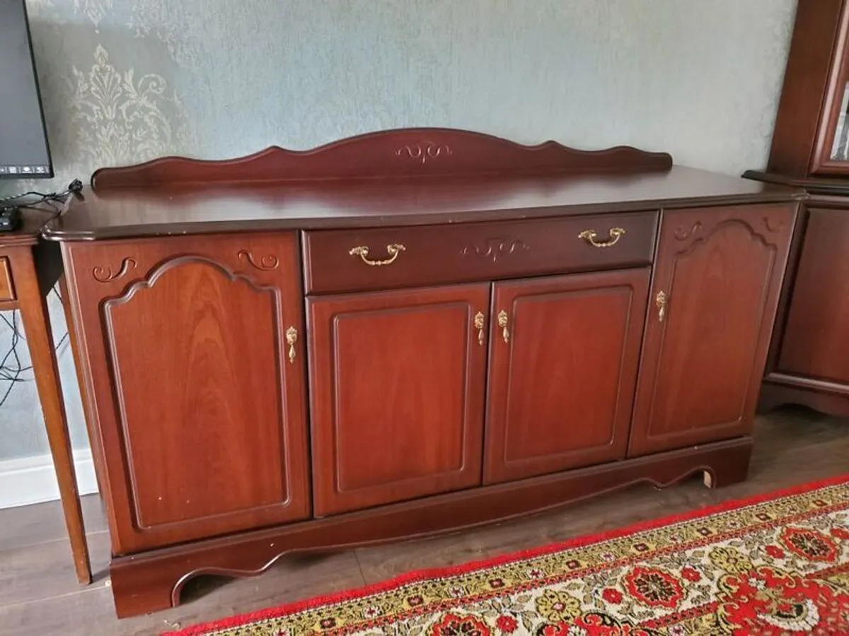 Solid mahogany sideboard - Image 1