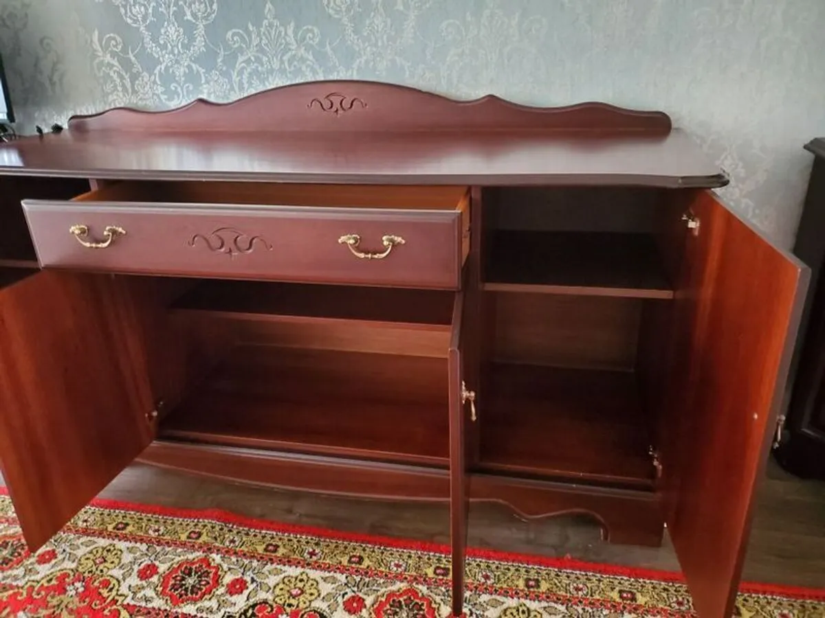 Solid mahogany sideboard - Image 3