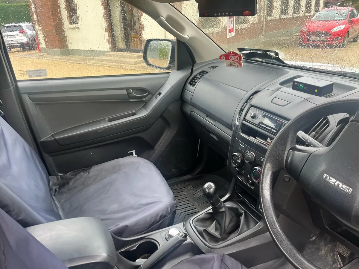 Versalift 4x4 Cherrypicker - Image 2