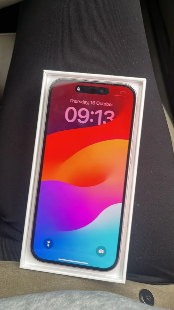 iPhone 15 pink 128gb - Image 3