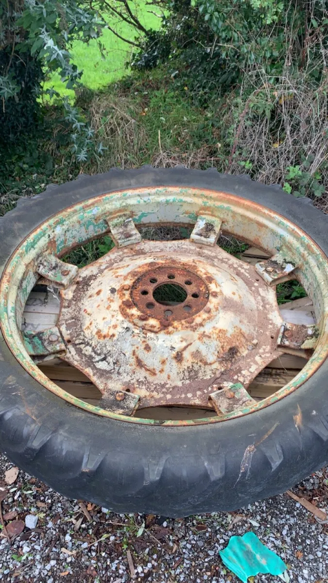 Row crop wheels - Image 1