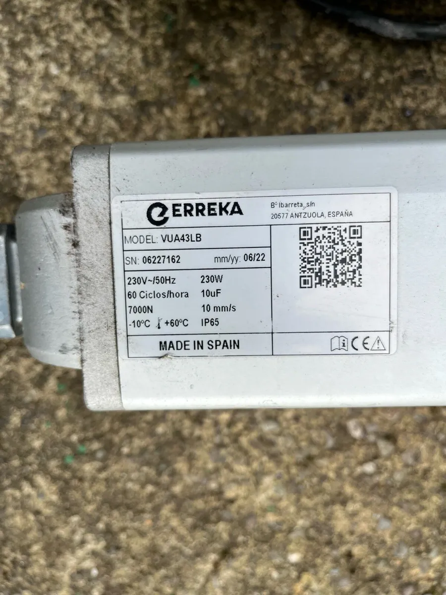2 electric hydraulic gate motors ERREKA BRAND - Image 3