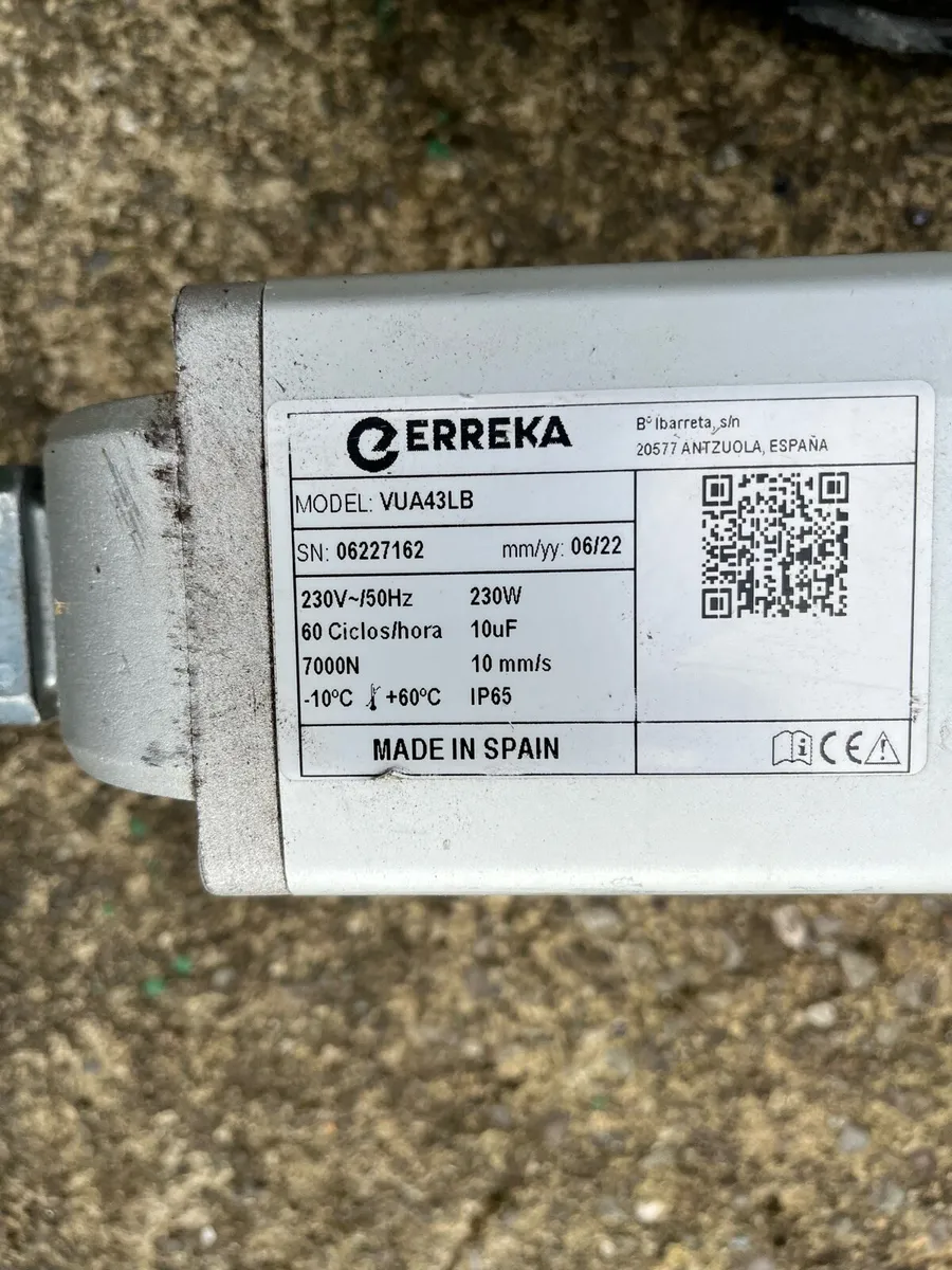 2 electric hydraulic gate motors ERREKA BRAND - Image 4