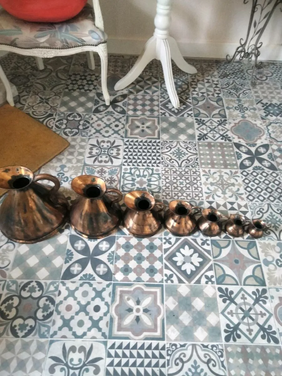 Copper jugs - Image 1
