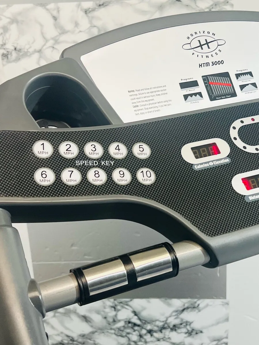 LARGE TREADMILL 136KG RATED - Image 4
