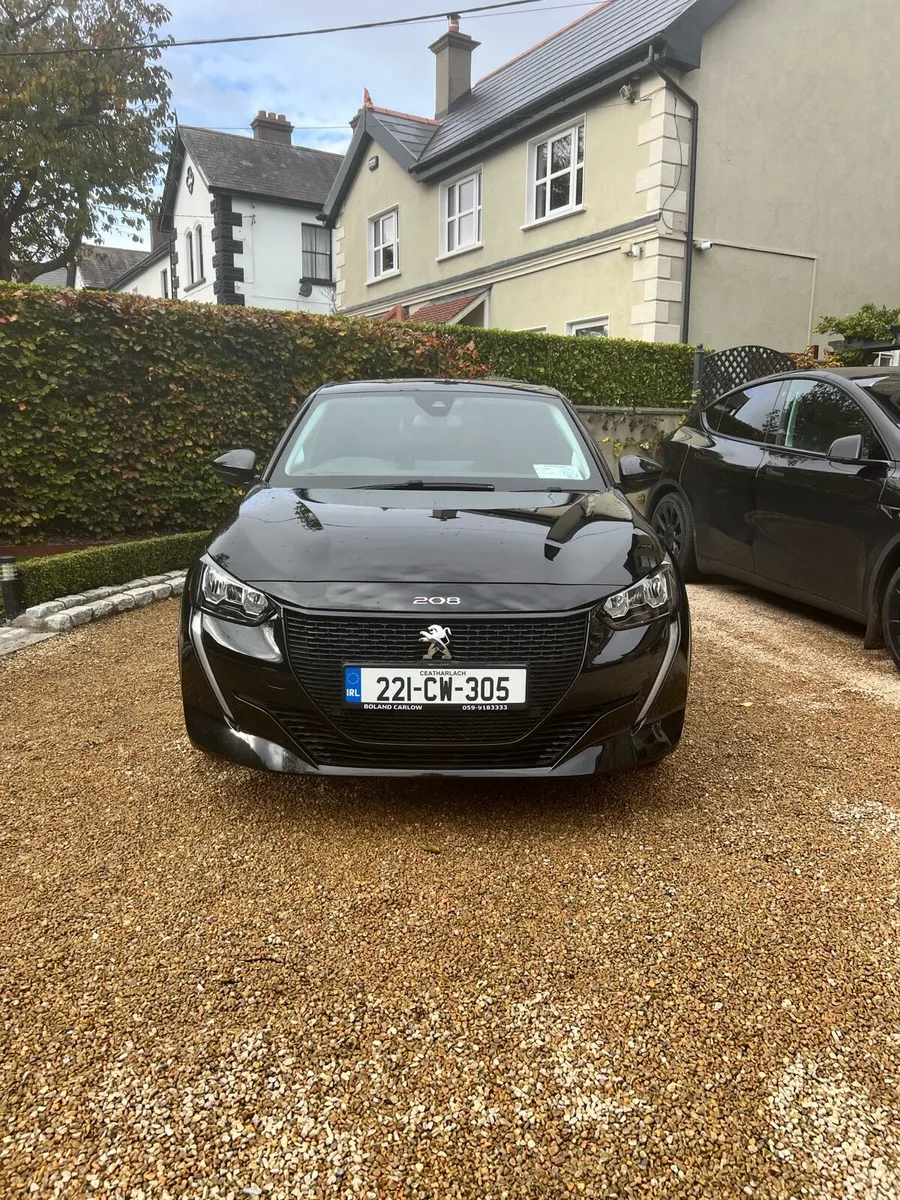 2022 Peugeot 208e allure edition - Image 1
