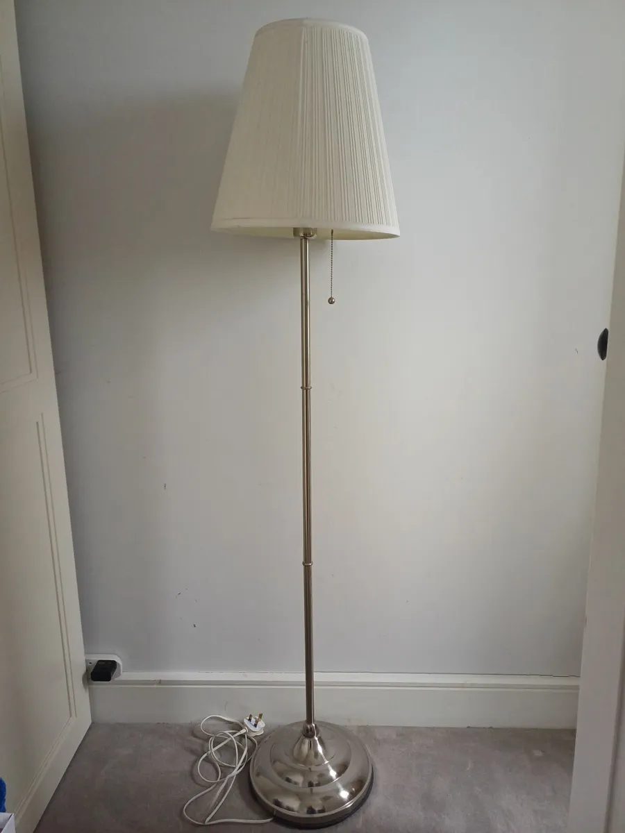 Floor lamp - Image 1