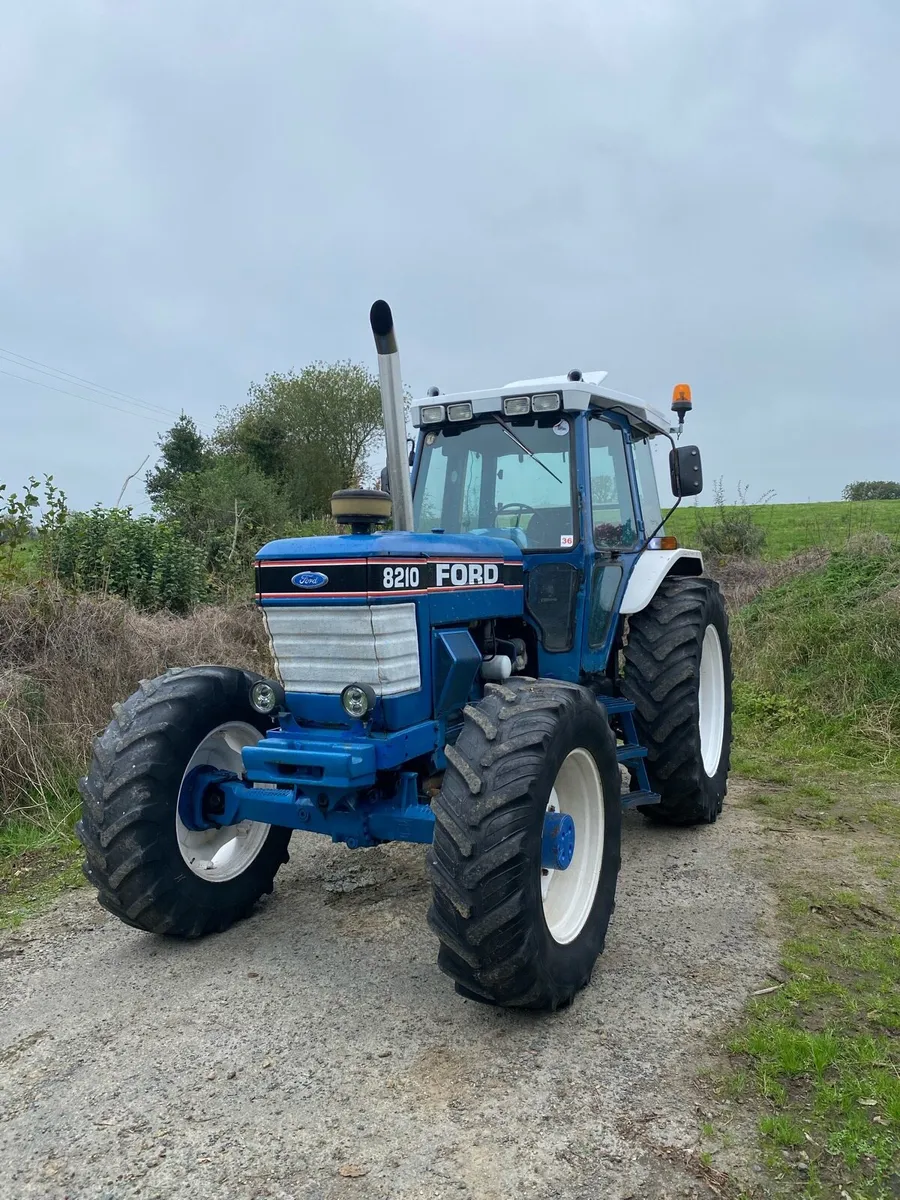 Ford 8210 - Image 2