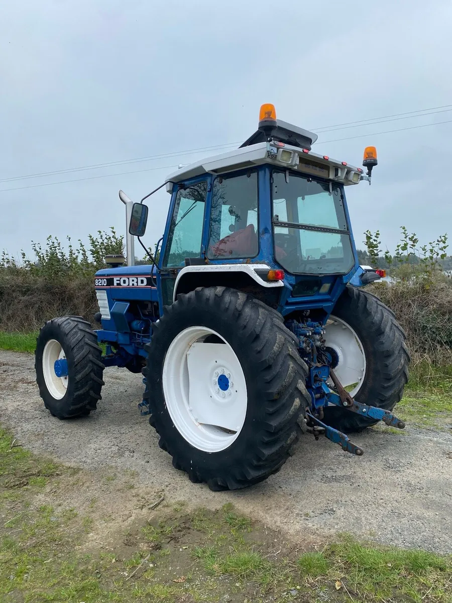 Ford 8210 - Image 4