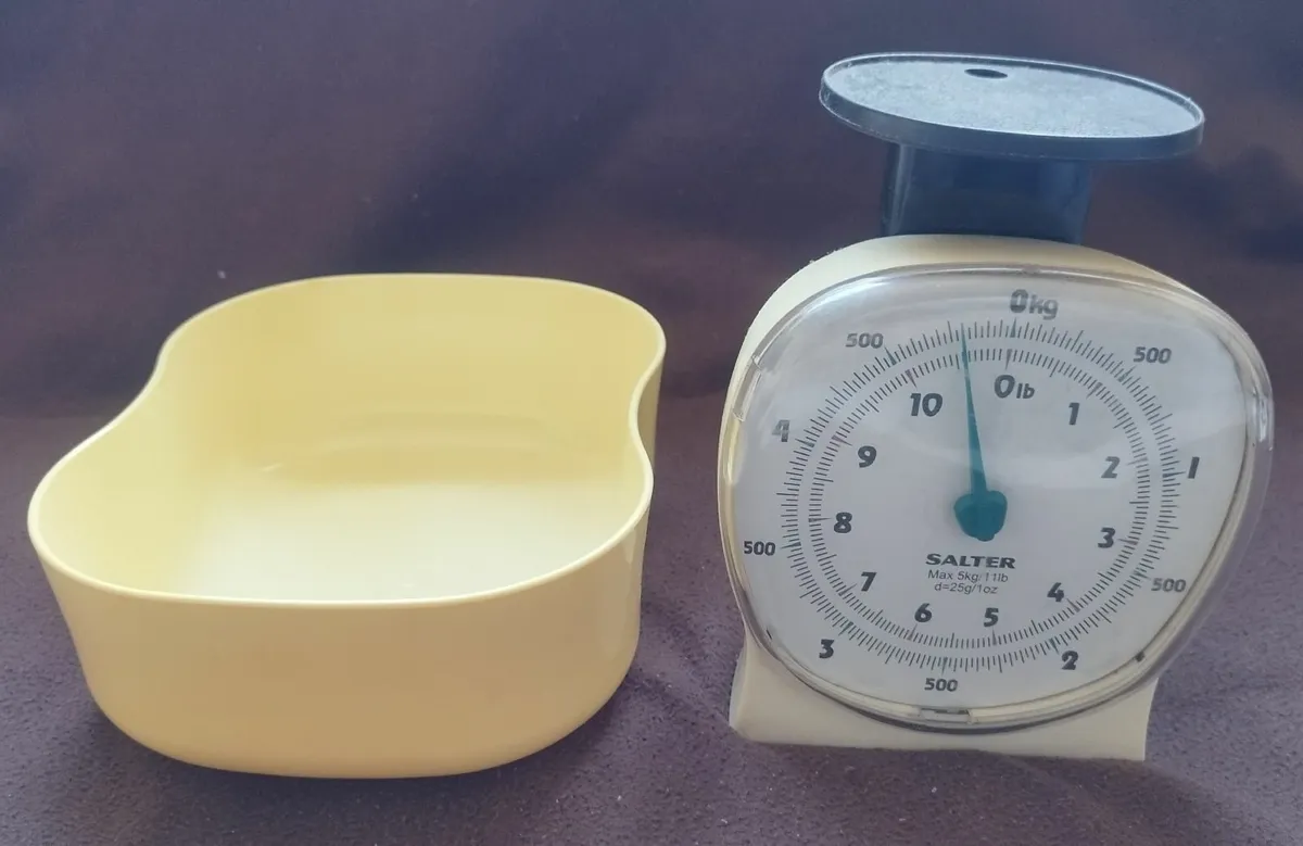 Retro-style kitchen scale - Image 2