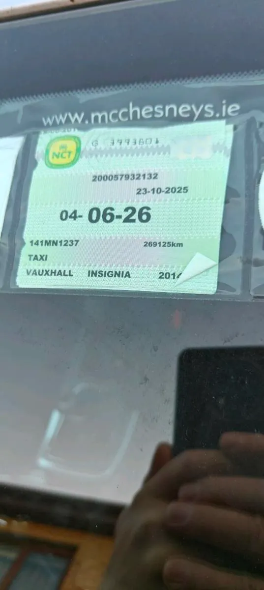Taxi plate with car - Image 1