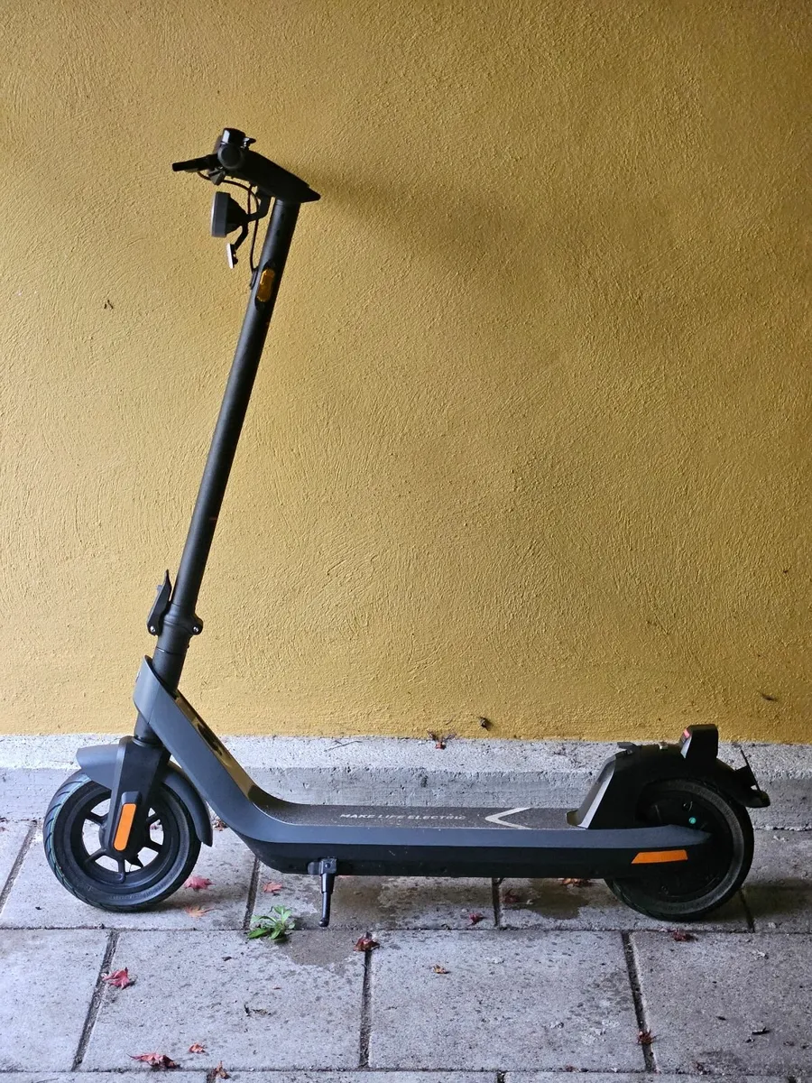 NIU KQi2 Pro Electric Scooter | Range 40km - Image 4
