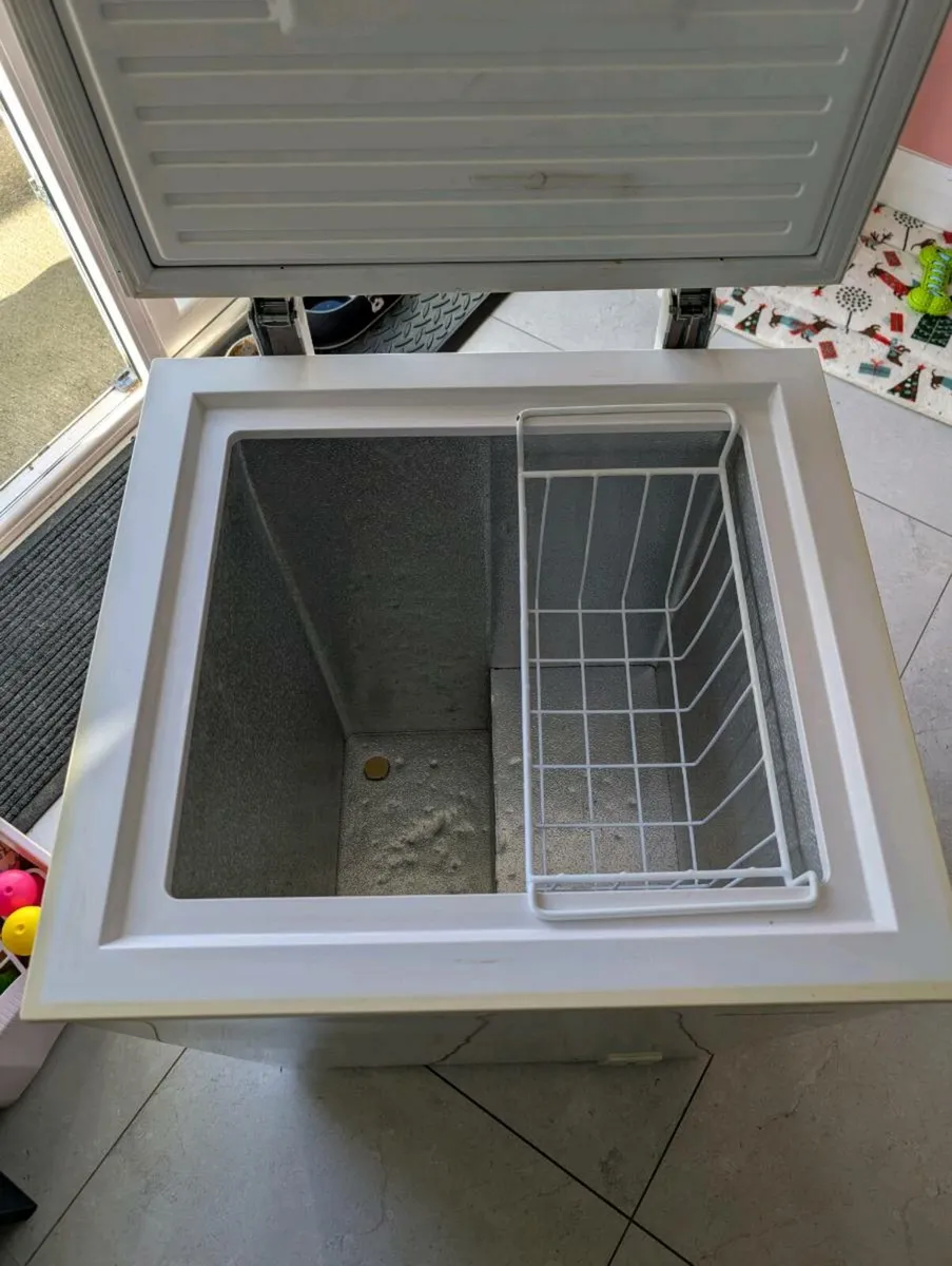 Chest Freezer - Image 3