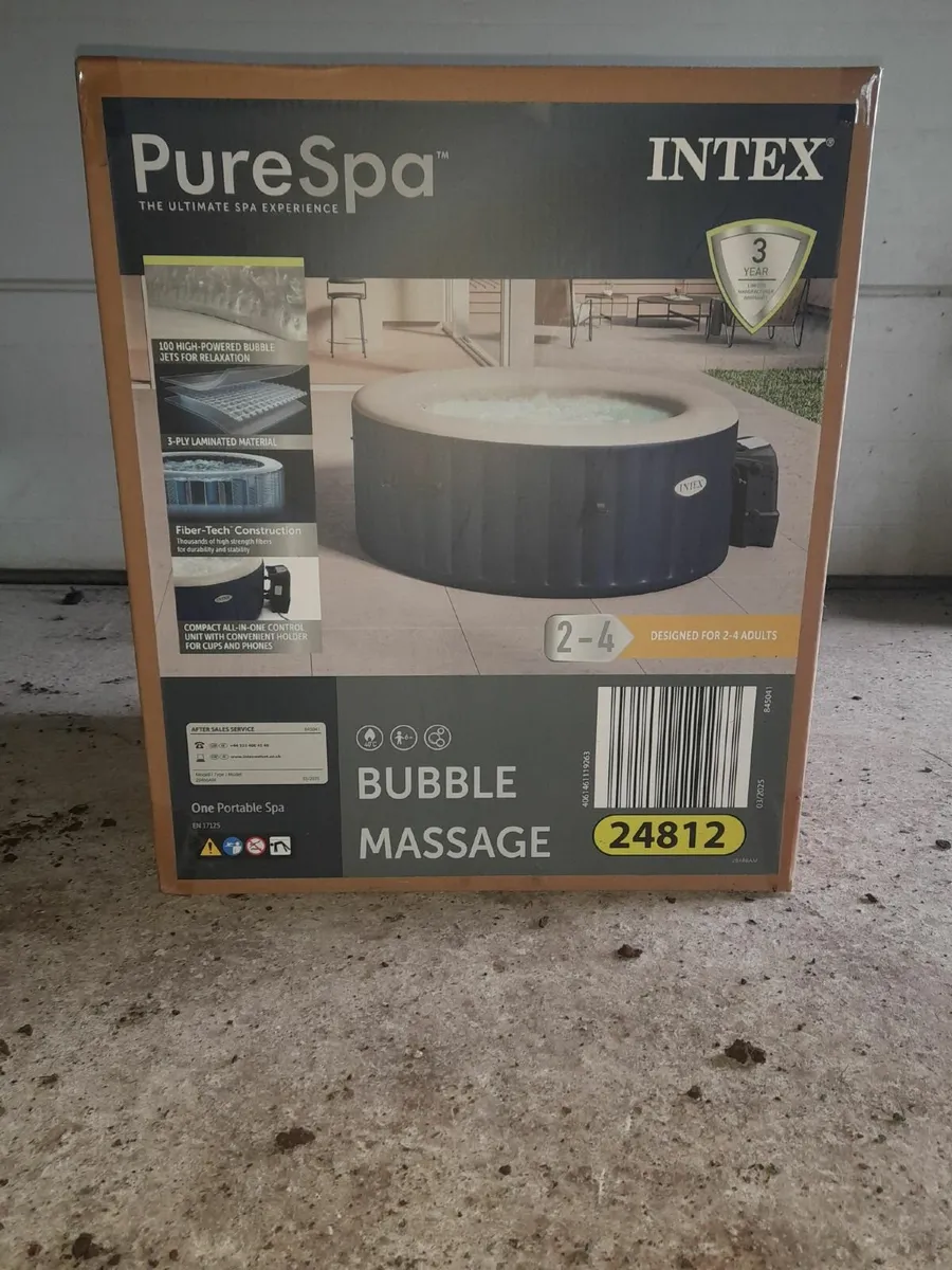 4 Person Inflatable Hot Tub