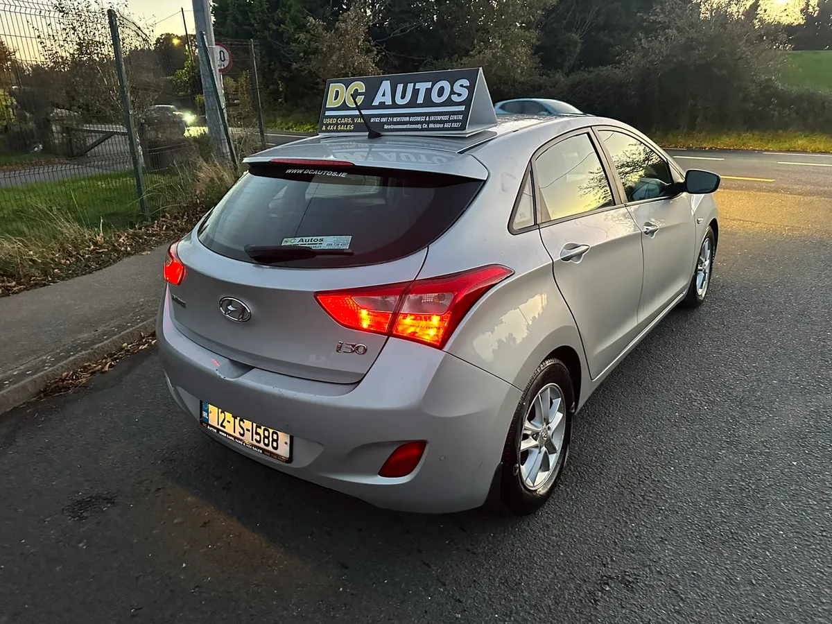 12 HYUNDAI I30 DIESEL - Image 2