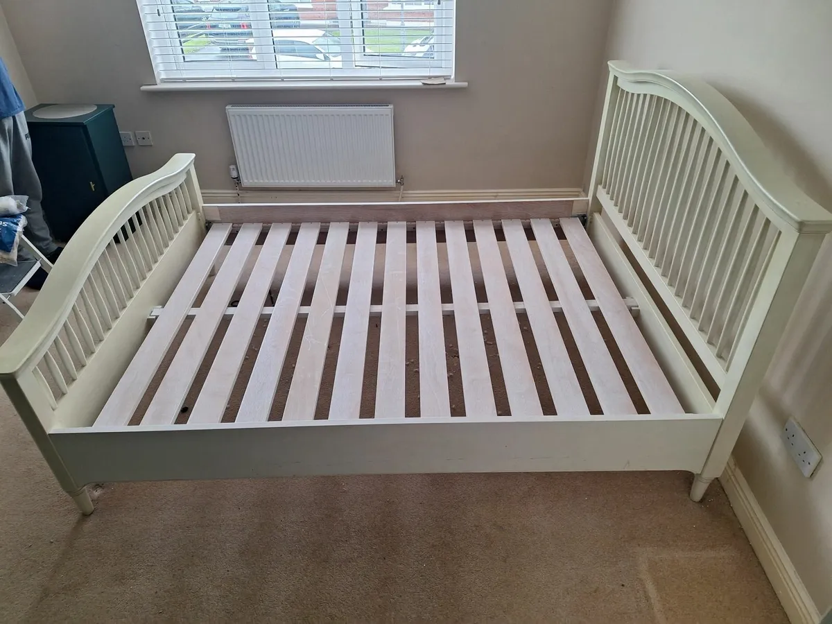Bed - Image 3