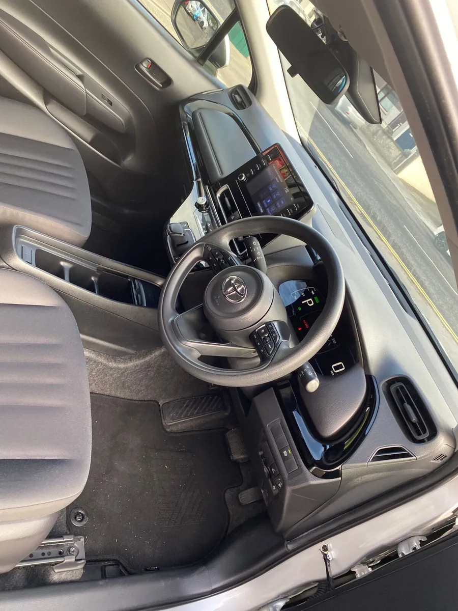 Toyota Aqua 2022 - Image 3