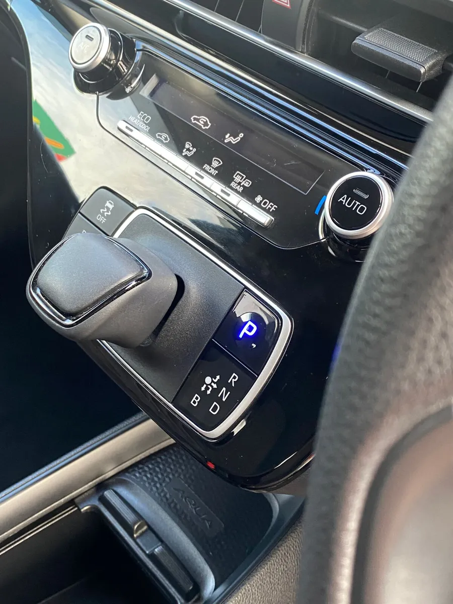 Toyota Aqua 2022 - Image 2