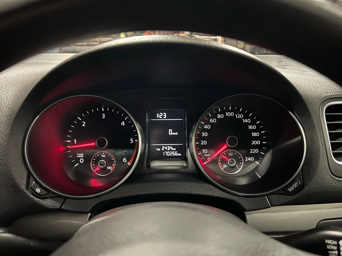 VW Golf 2.0TDI NCT (low Mileage) - Image 2