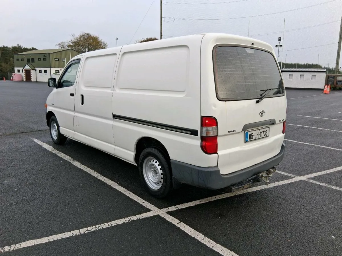 2005 hiace van €3450 - Image 3