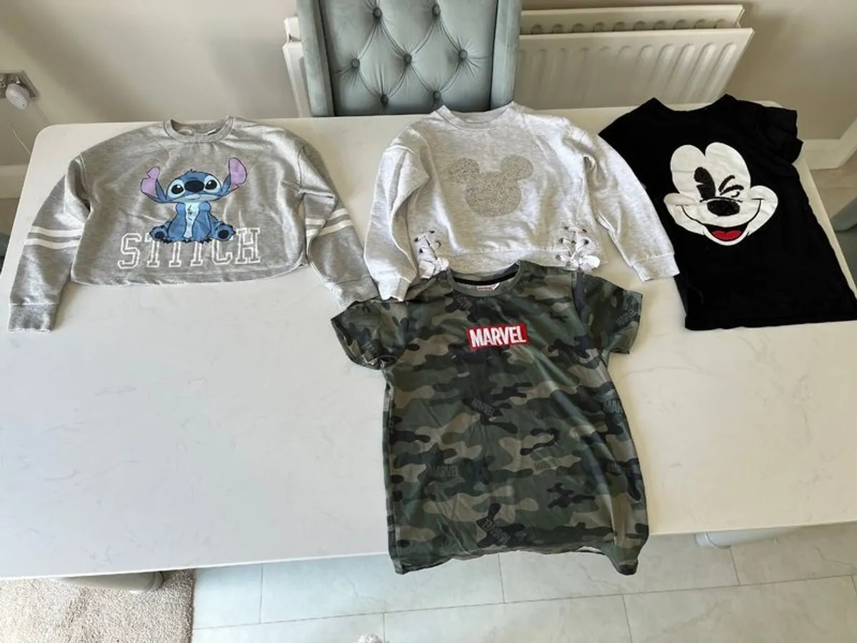 Girls Disney tops bundle, Age 8-10. (Free girls clothes for first buyer to offer asking price on this bundle)